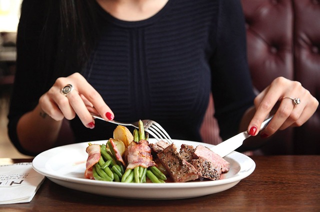 food-2375468_640